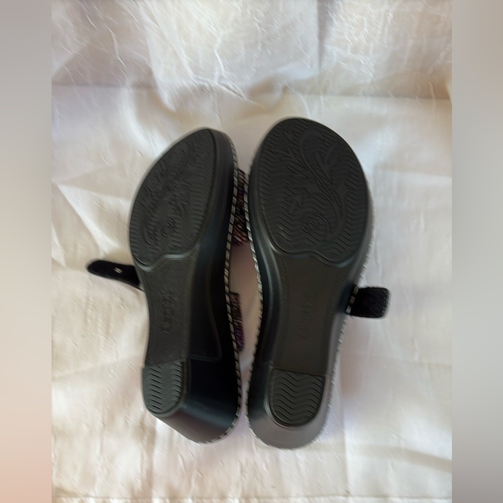 Alegria by PG Lite Women’s Loti Funtastic Leather Wedge Sandal-Size: 7.5 - Picture 7 of 7